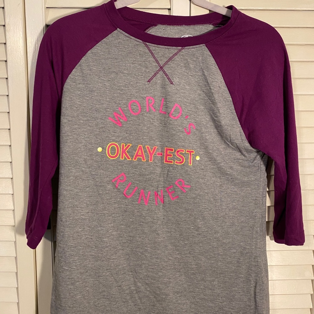 Cute quarter length sleeves tshirt